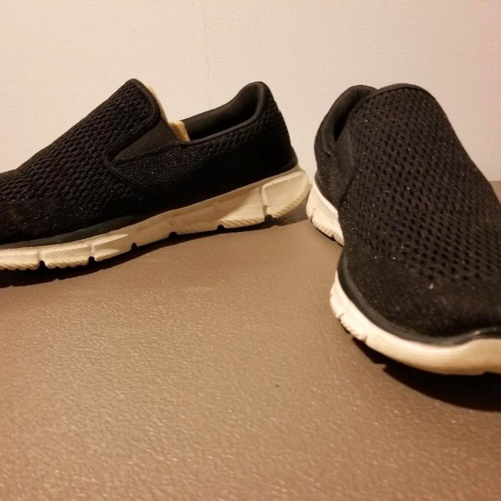 Black Size 9 Skechers Memory Foam - image 1
